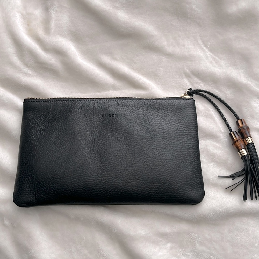 Gucci black leather bamboo tassel pouch